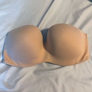 Victoria’s Secret Body by Victoria Strapless bra